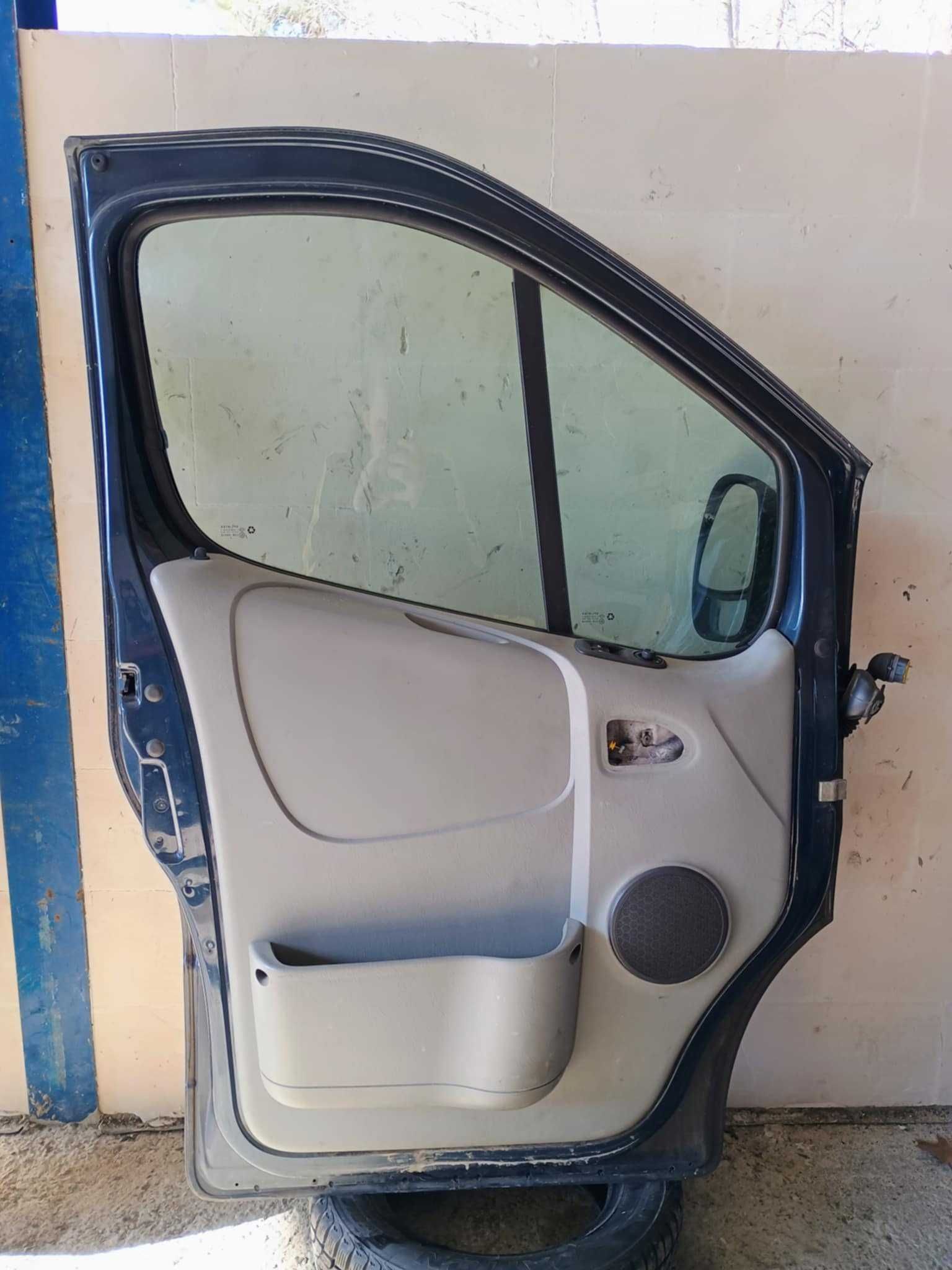 Drzwi Lewy Przód Lewe Przednie Trafic II Vivaro A KOD LAKIERU L20H