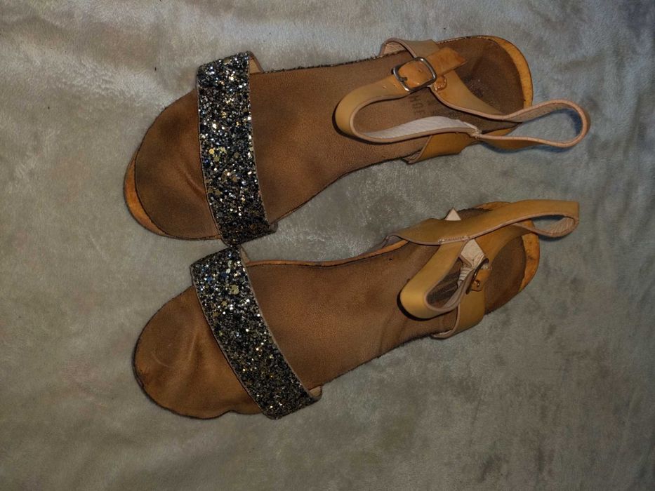 2€ Sapatos Senhora Nº38 - Em excelente estado!