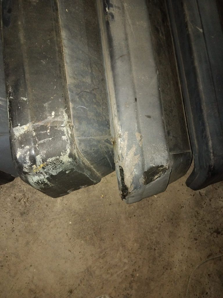 Pára choques traseiros Mercedes 190