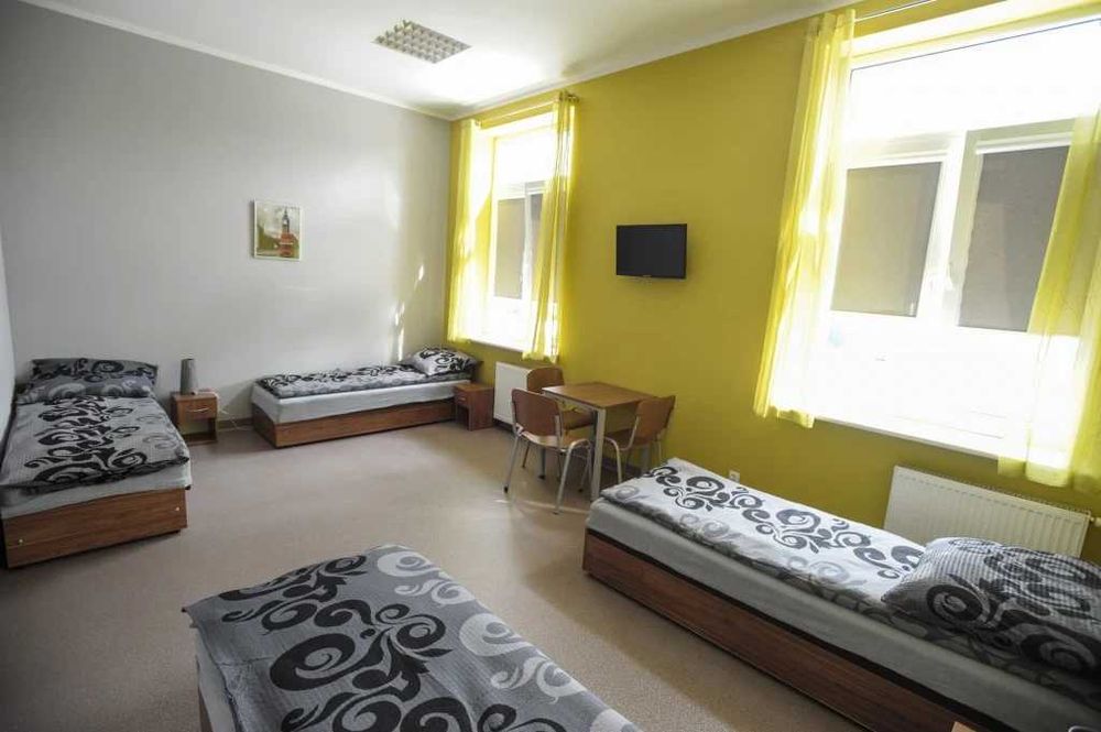 Hostel Domel Noclegi Pracownicze Pokoje z Łazienkami w Jaworznie
