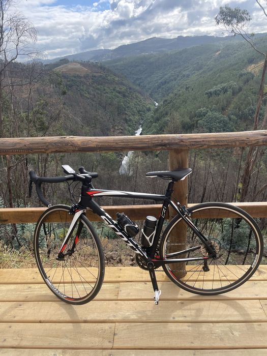 Bicicleta estrada Scott em Carbono