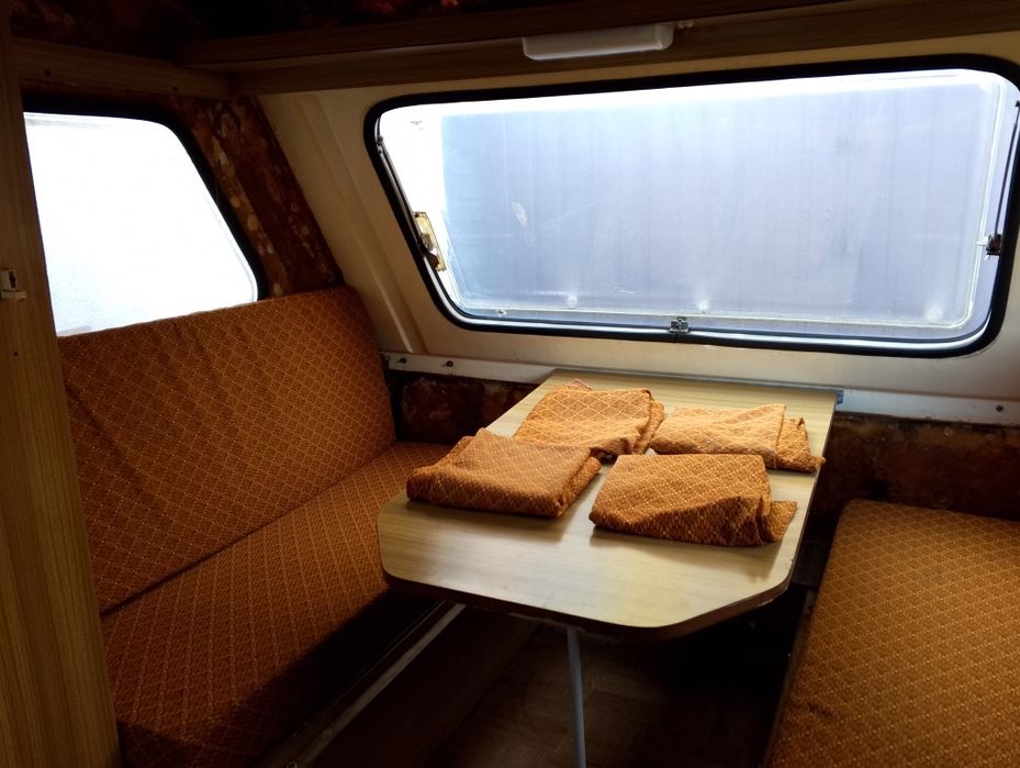 Przyczepa kempingowa niewiadów N 126 E zarejestrowana.