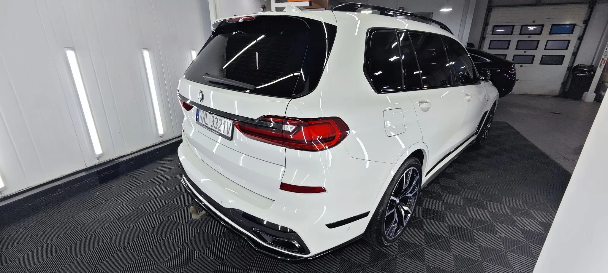 BMW X7 Bezwypadkowy,oś skrętna,hak,M Shadow Line o rozszerzonym zakresie
