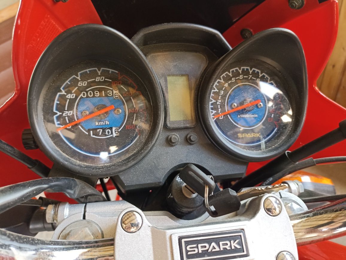 Продам мотоцикл SPARK