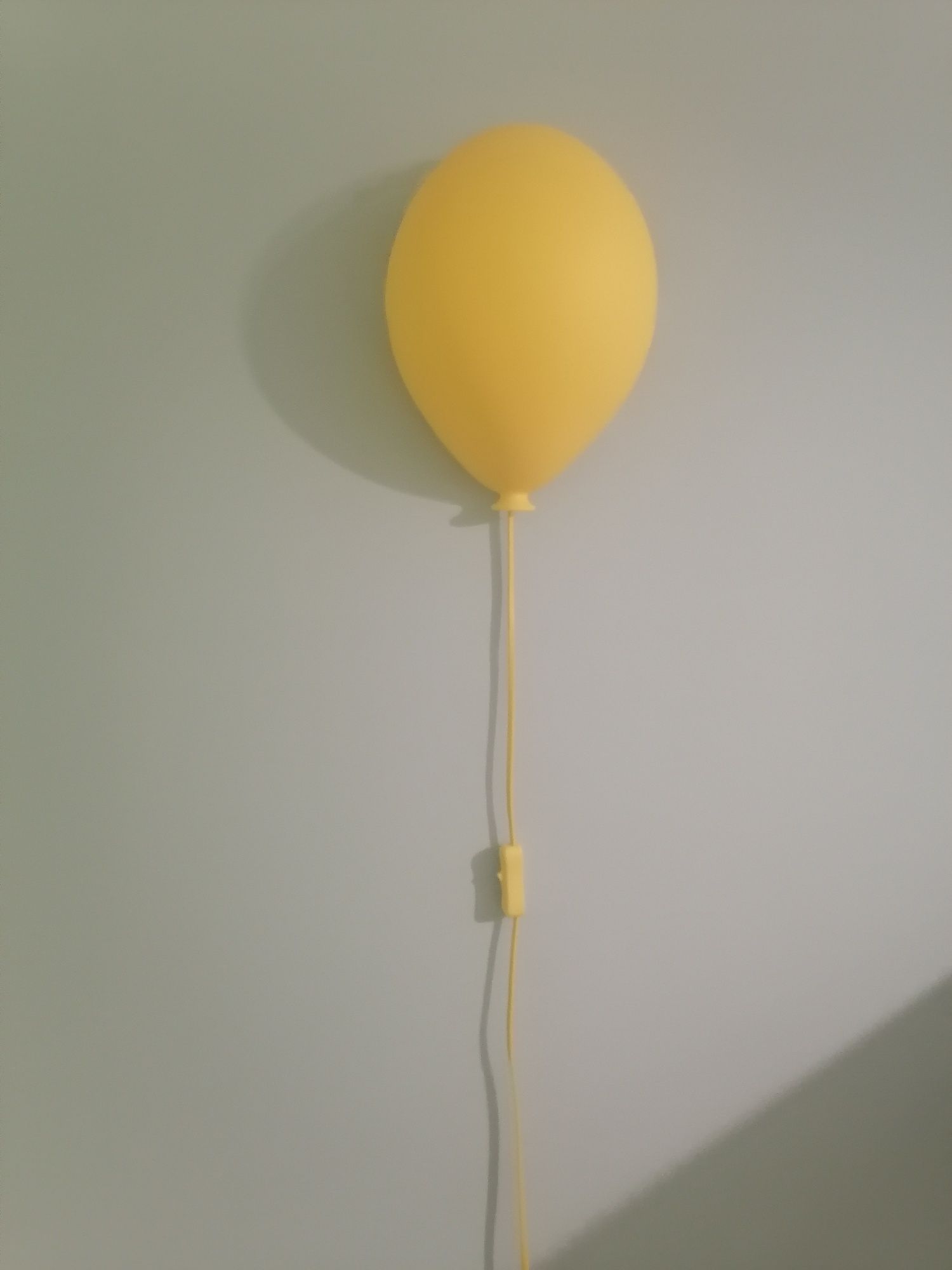 Lampka ścienna dziecięca balonik Ikea