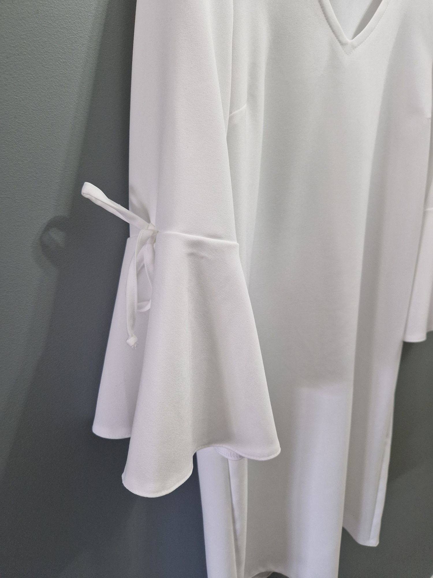 Tessita biała prosta sukienka z kokardkami ślub sukienka ciążowa 36 S