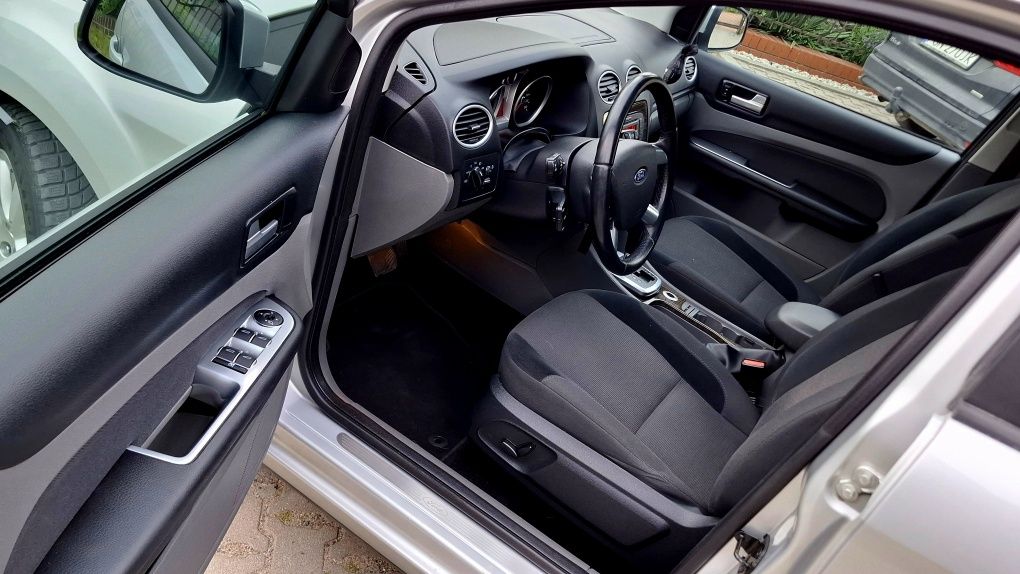Śliczny Ford Focus GHiA 2.0 TDCi Automat