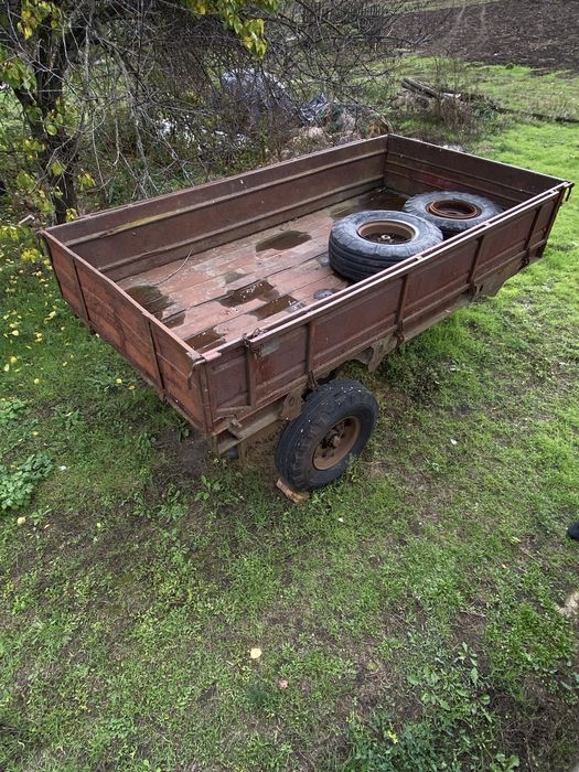 Тракторний причіп