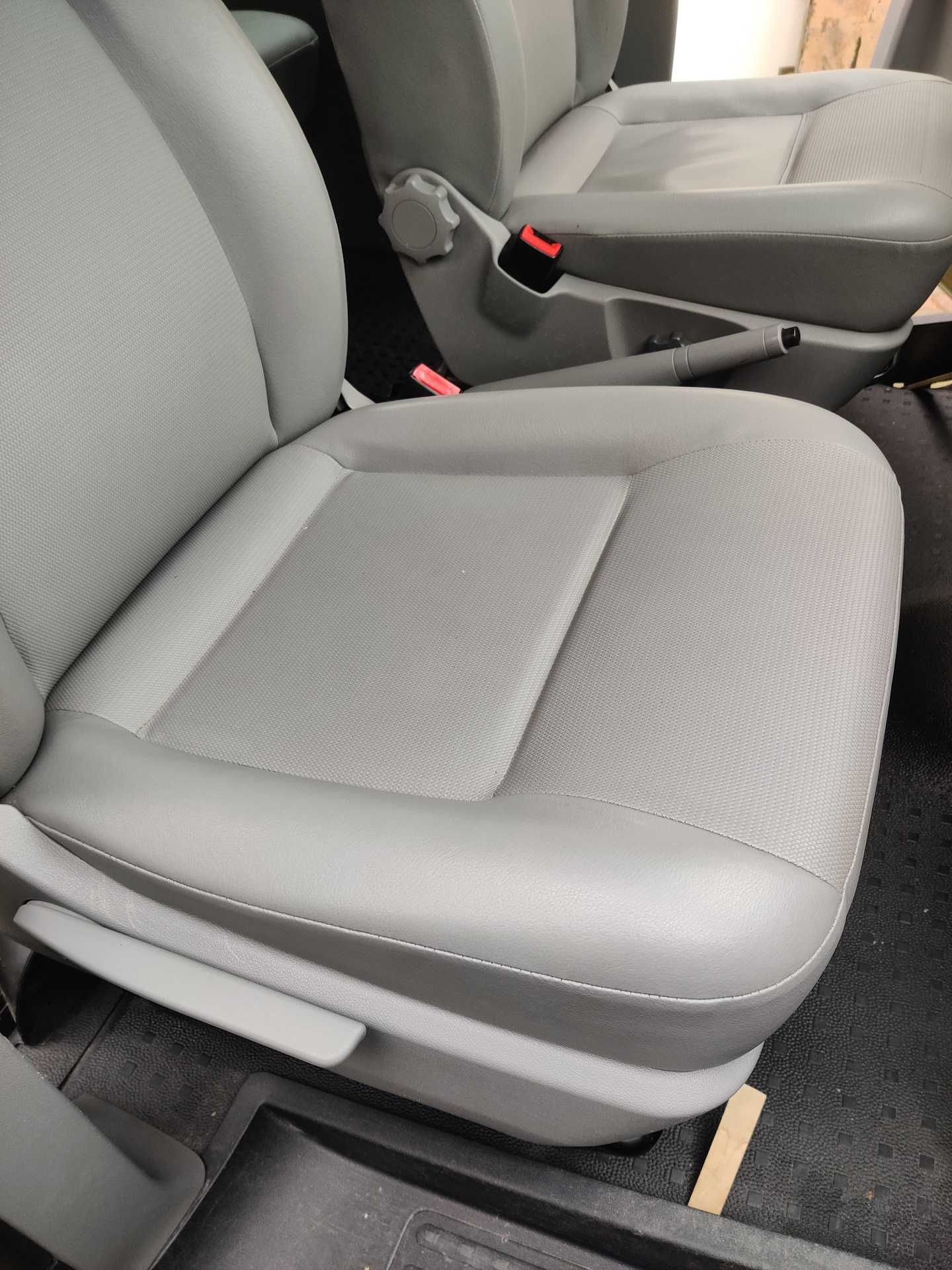 Fotel Kierowcy i Pasażera Skaj Komplet VW Transporter T5 T6 AIRBAG