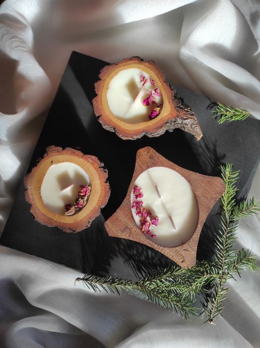 Свічки в дереві. Соєві свічки. Свічки в дерев'яному кашпо