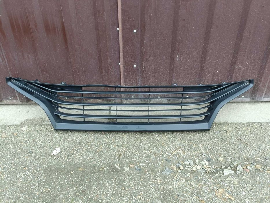 Toyota Yaris IV kratka zderzaka atrapa grill cała 20-24