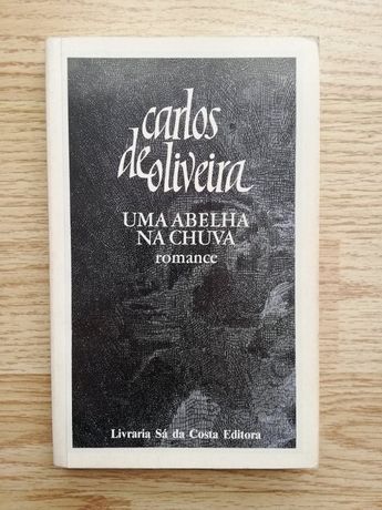 Livro Uma Abelha na Chuva – Carlos de Oliveira