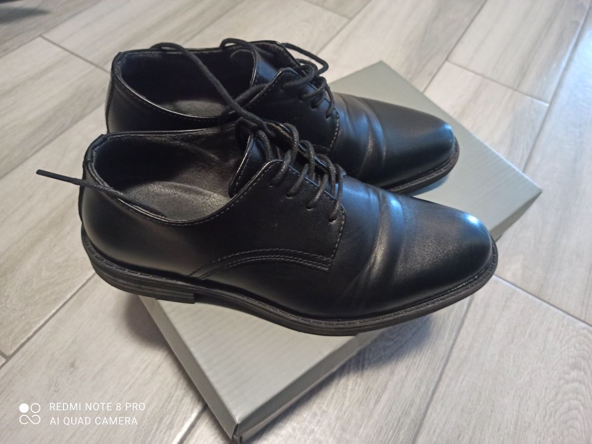 Buty eleganckie dla chłopca rozm. 36