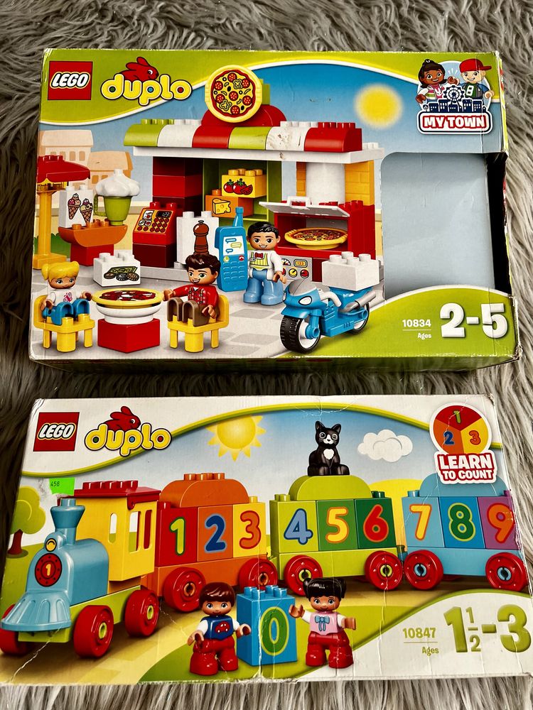 Dwa zestawy Lego DUPLO, pociag z cyferkami  10847 oraz pizzeria 10834