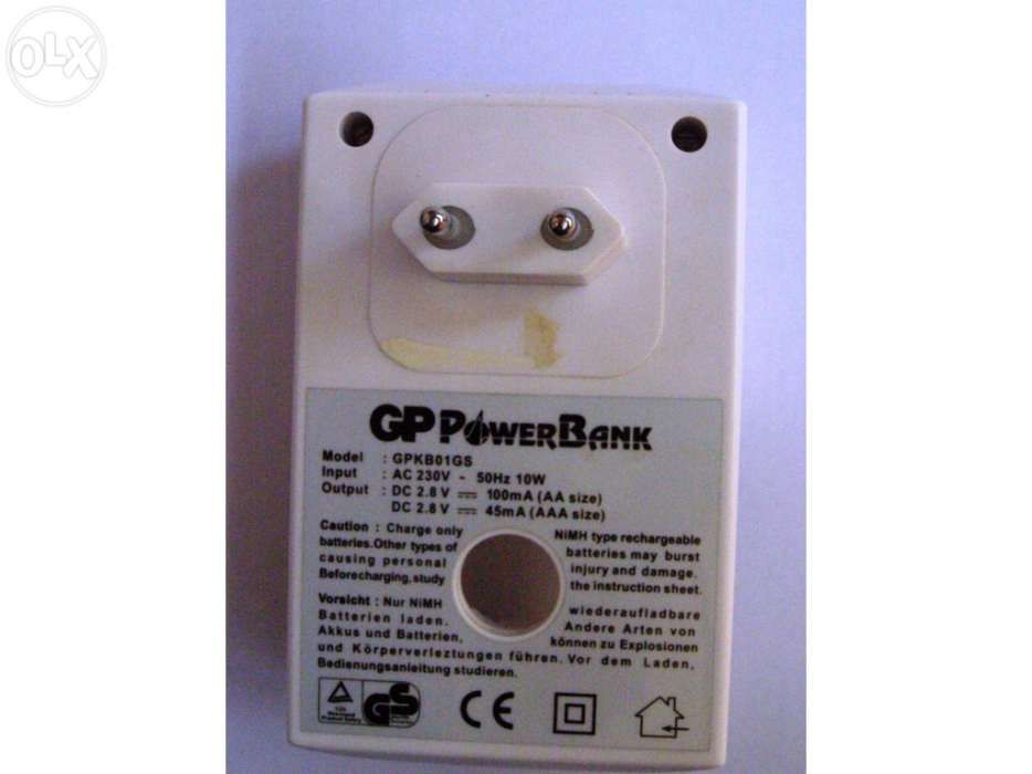 Carregador 8 Pilhas GP Power