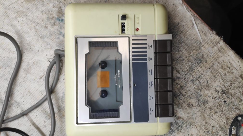 Magnetofon kasety Comodore 64 DZWOŃ