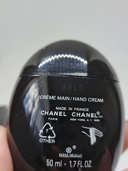 CHANEL Le Lift La Crème Main – ujędrniający krem do rąk 50 ml