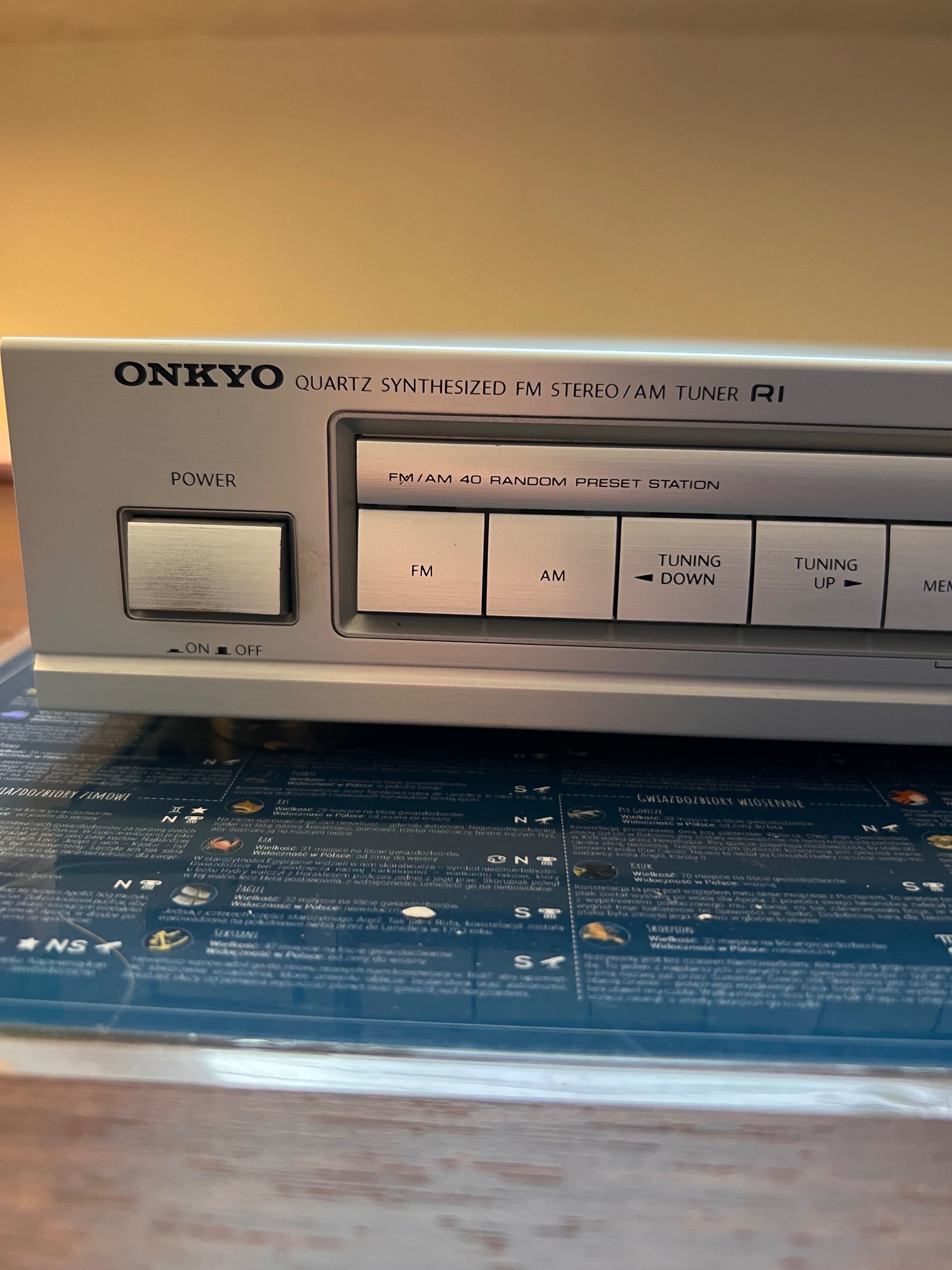 Tuner radiowy Onkyo, model T-4730