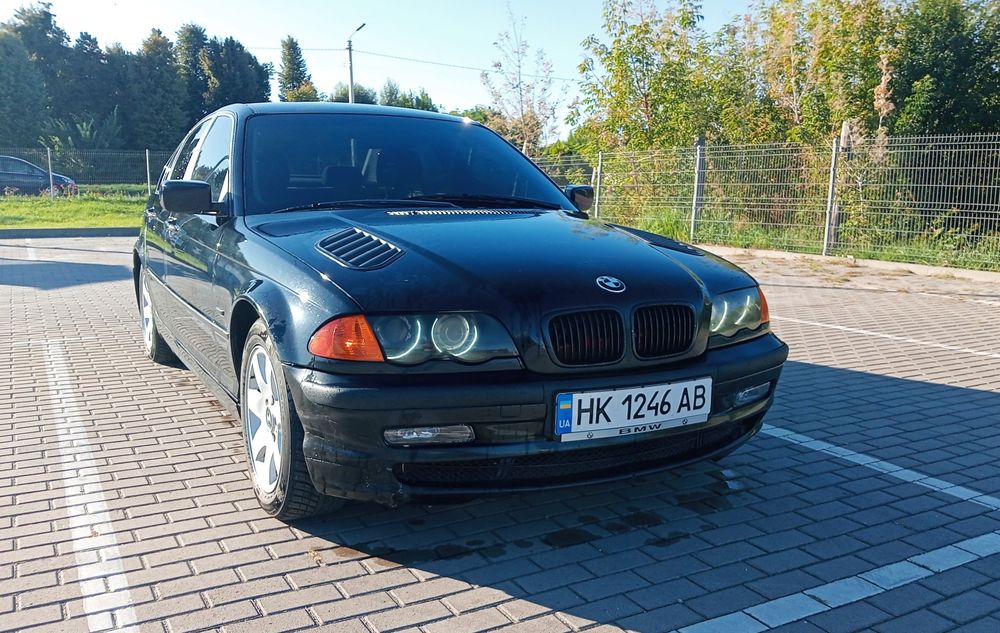 Продам BMW 320i 2.0л