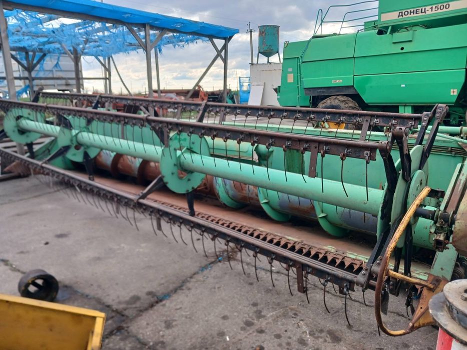 Комбайн дон 1500б