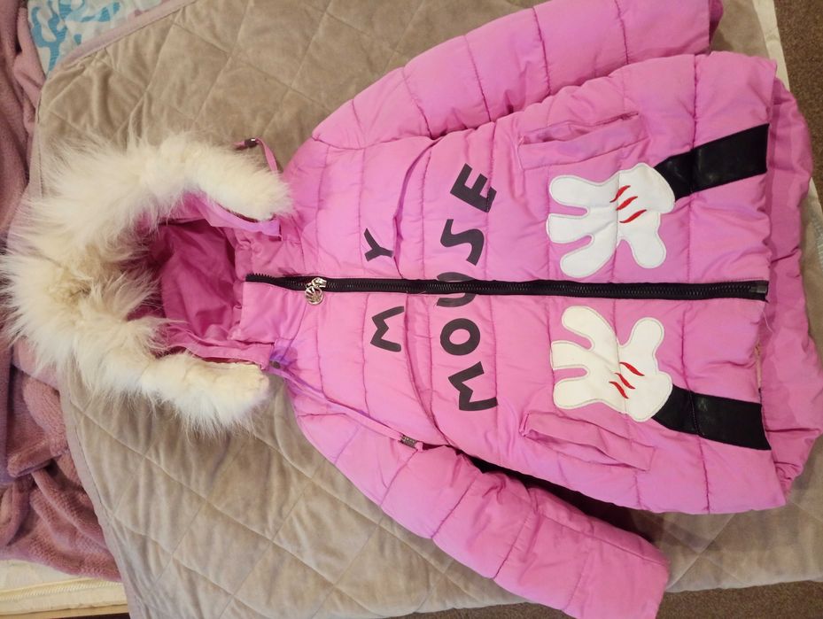 Куртка на дівчинку 110