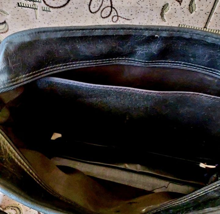 Портфель-сумка .