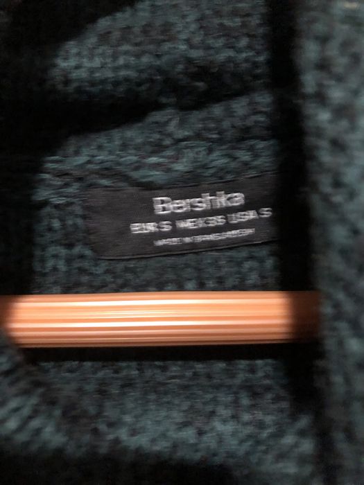 Camisola com gola e atilho, tom esverdeado