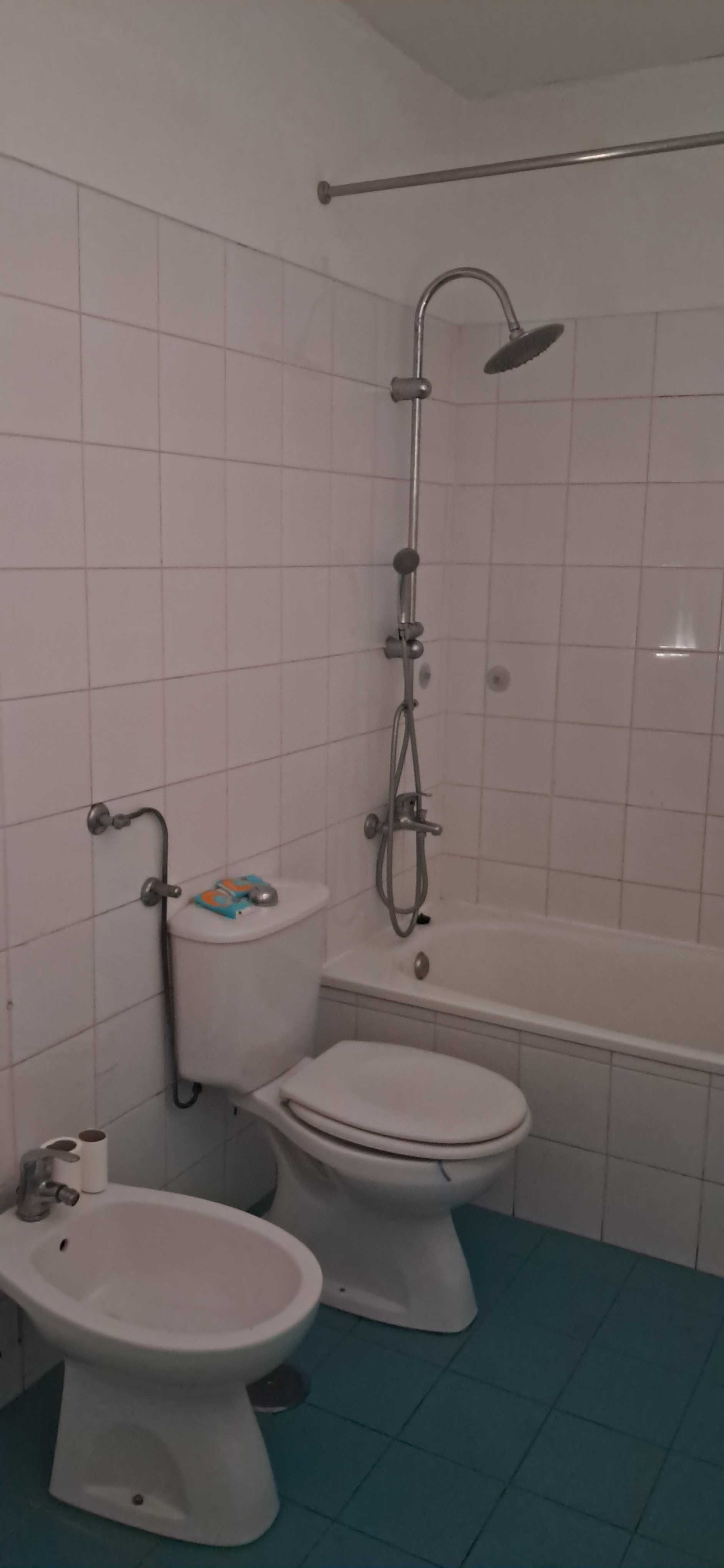 Arrenda-se  Apartamento no Campo Pequeno