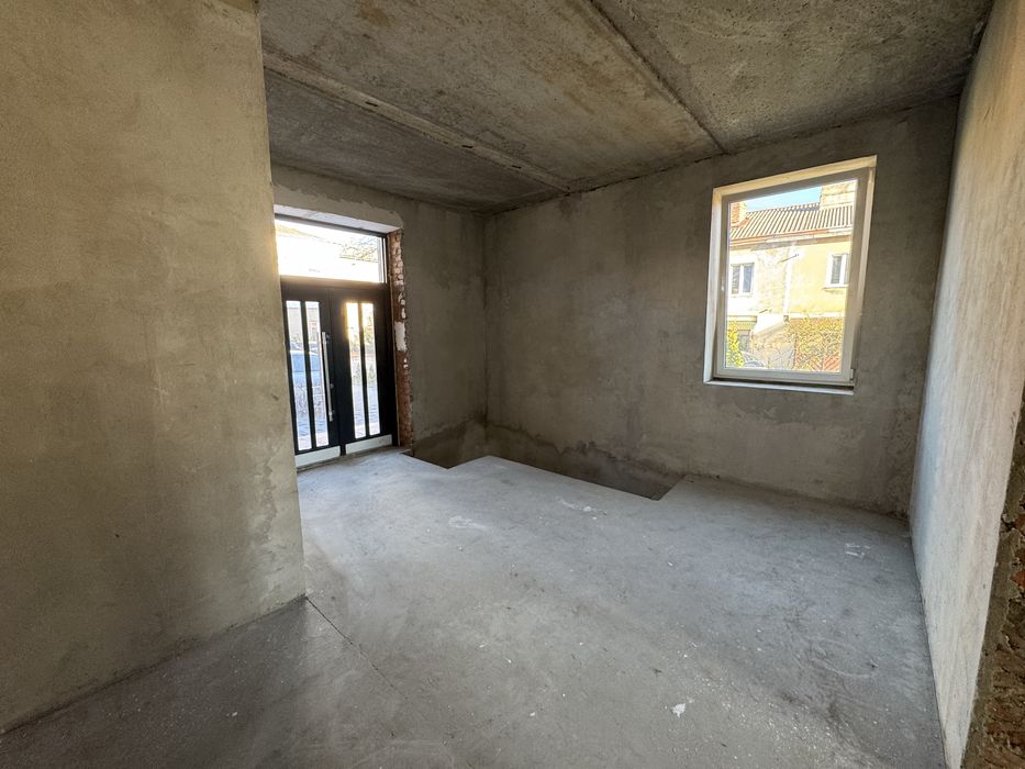 Продаж Комерційного Приміщення пл. 220м2 з можливістю розтермінуваня