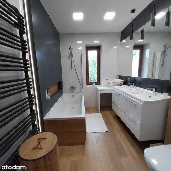 Działający biznes z domem i chłodniami