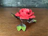 Róża porcelana biskwitowa na metalu