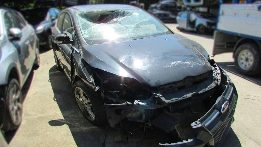 Ford Focus III 1.6 TDCi (115Cv)  de 2014 - Peças Usadas (7241)