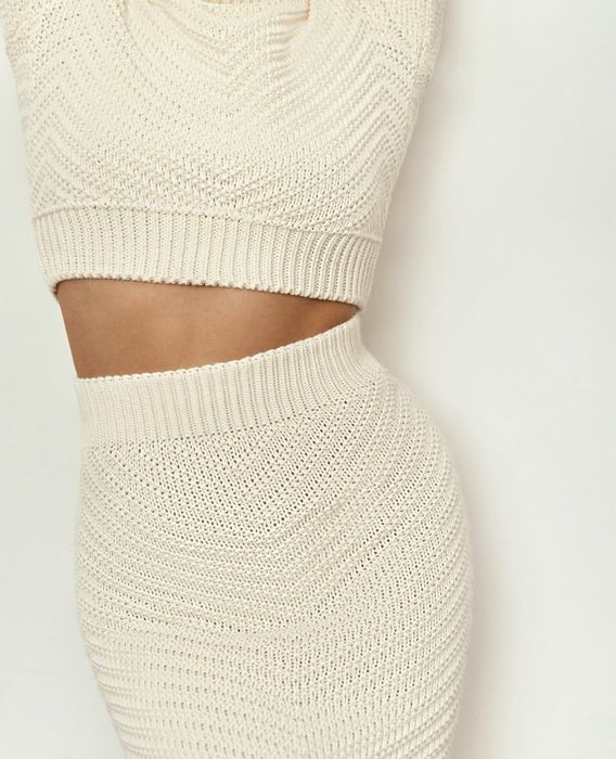 Білий светр з вовни otaje