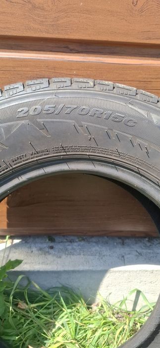 Opony 205 70 R15c ltnie 400 zł