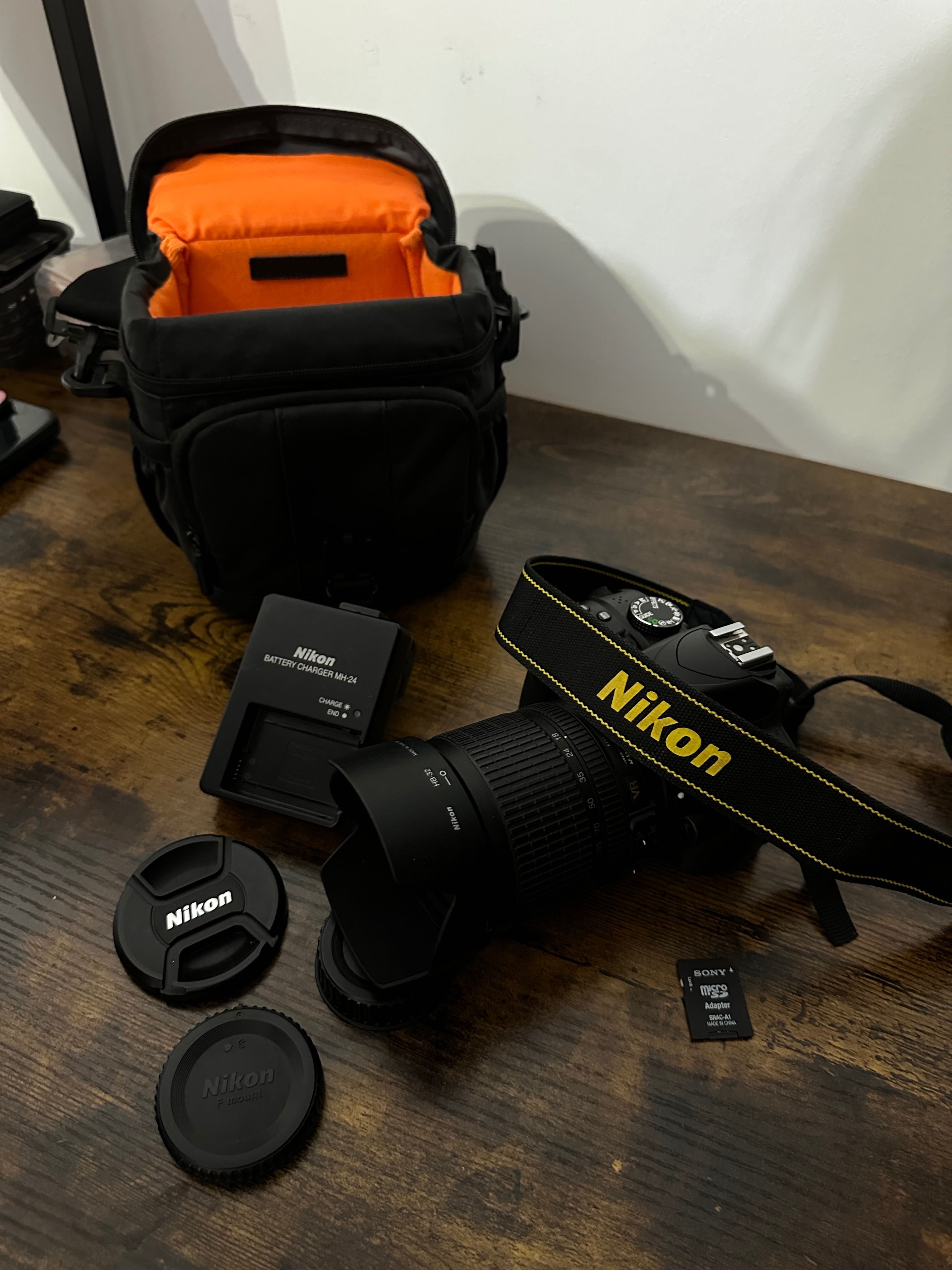 JAK NOWY! Nikon d3300 z obiektywem(18-105 kit) i akcesoriami