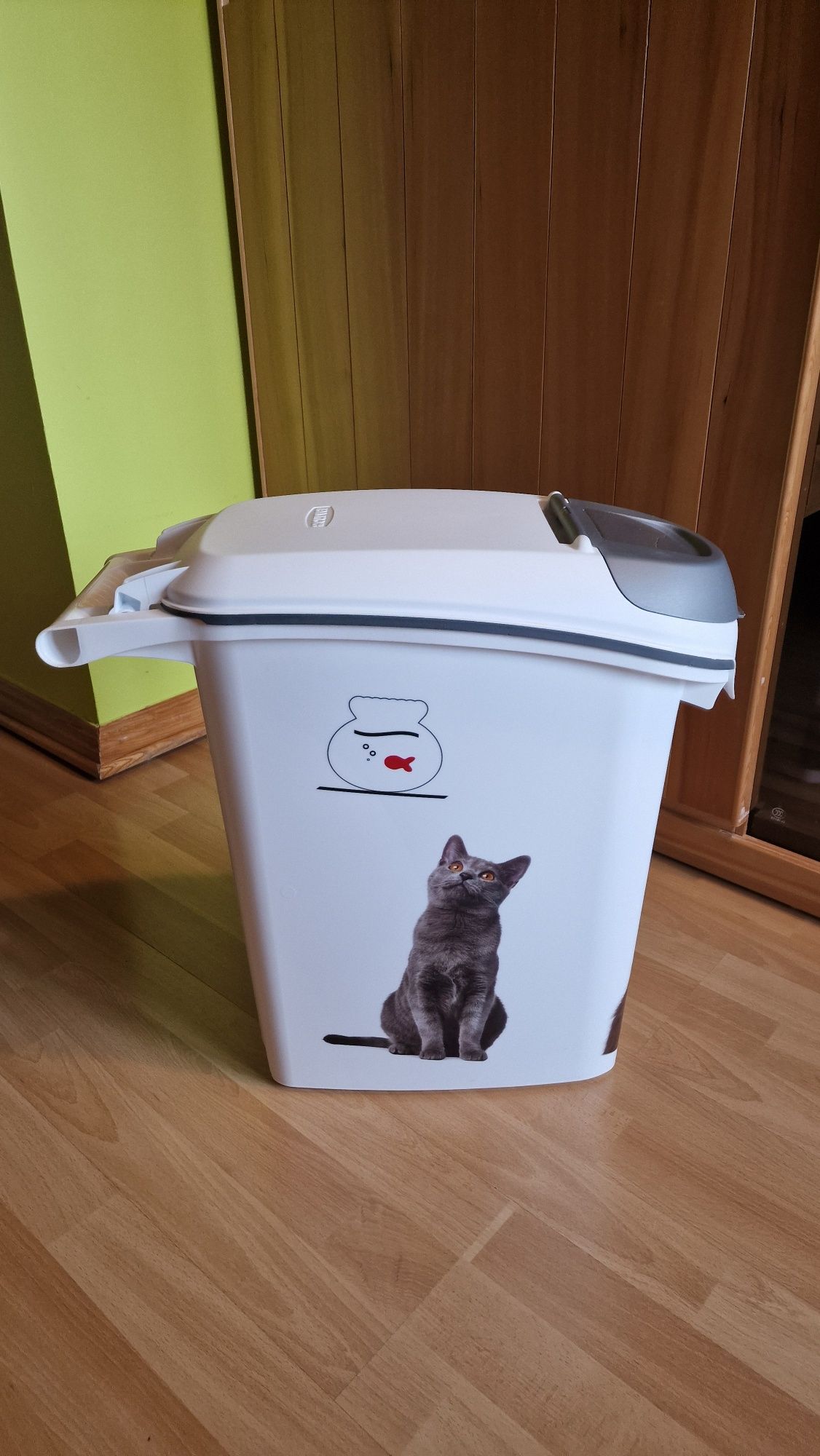 Pojemnik na suchą karmę duży Curver 23l