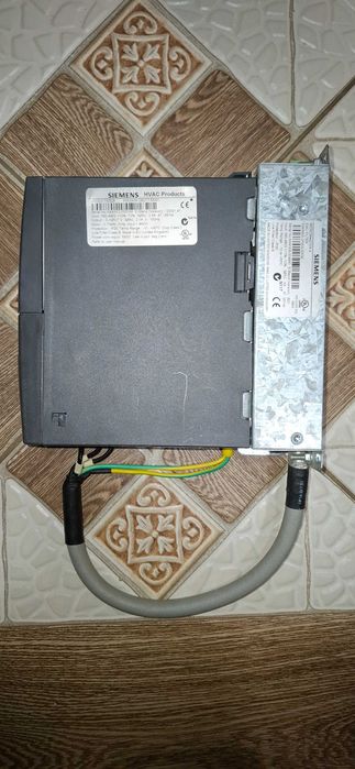 Інвертор б/в Siemens 6SE6436-2BD17-5AA0, вкл. панель та фільтр