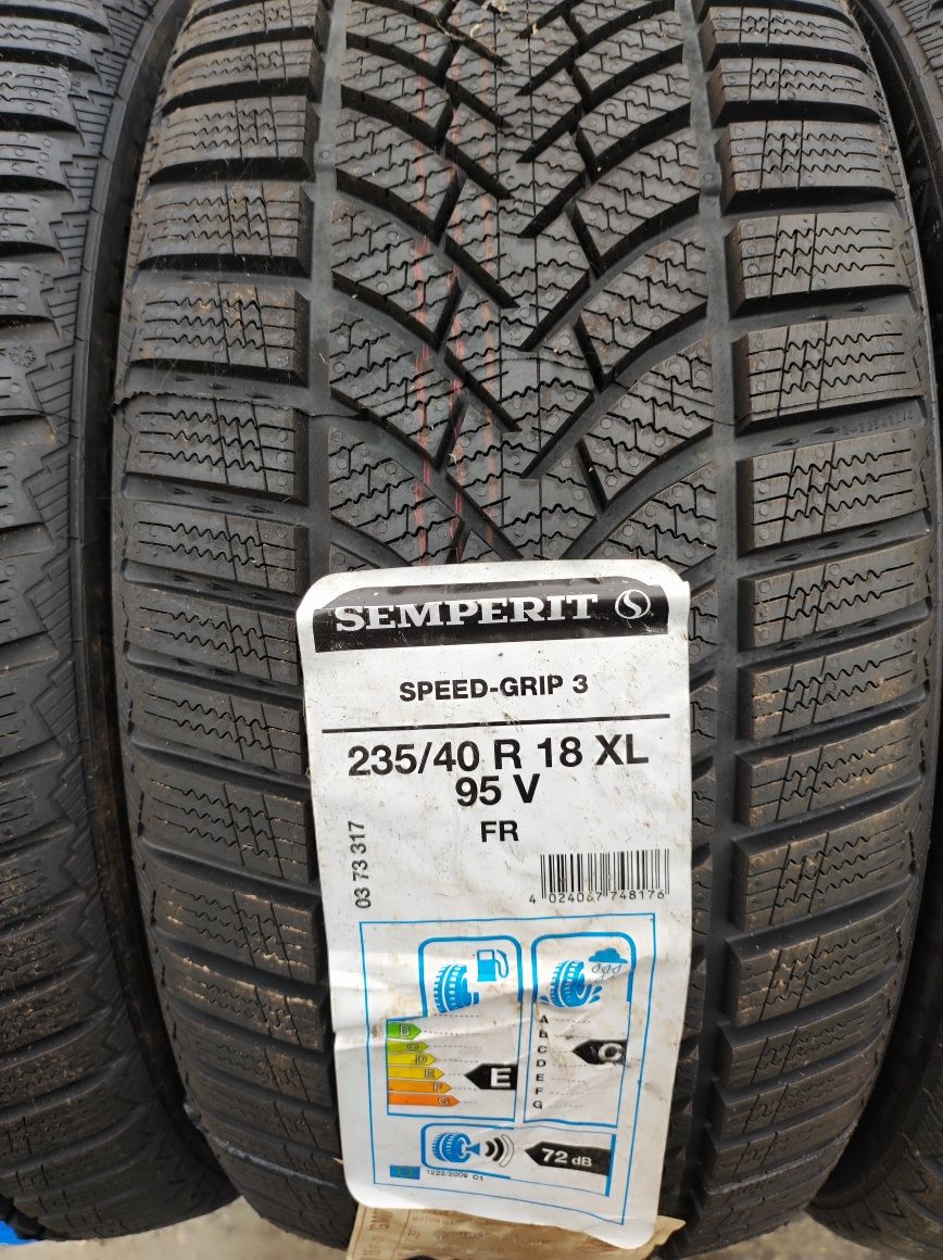 NOWE 235.40.18 komplet Semperit Speed-Grip3