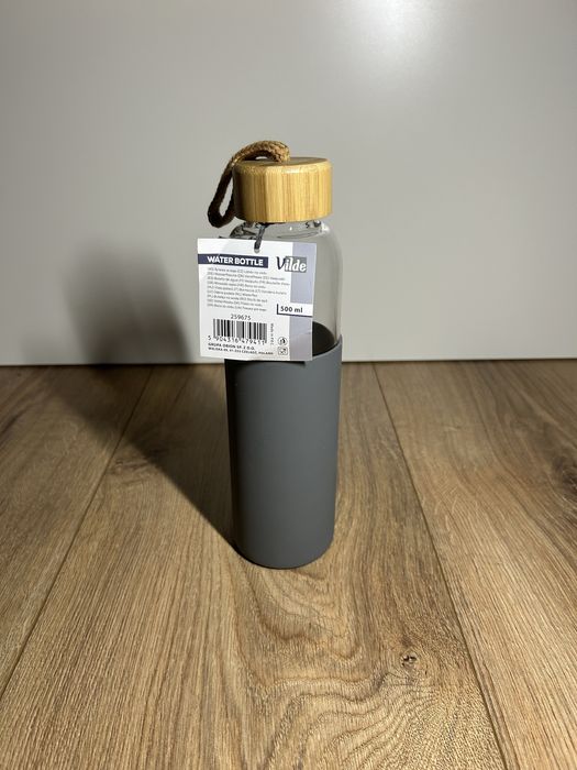Bidon butelka na wodę 500ml vilde szklana w pokrowcu z gumy