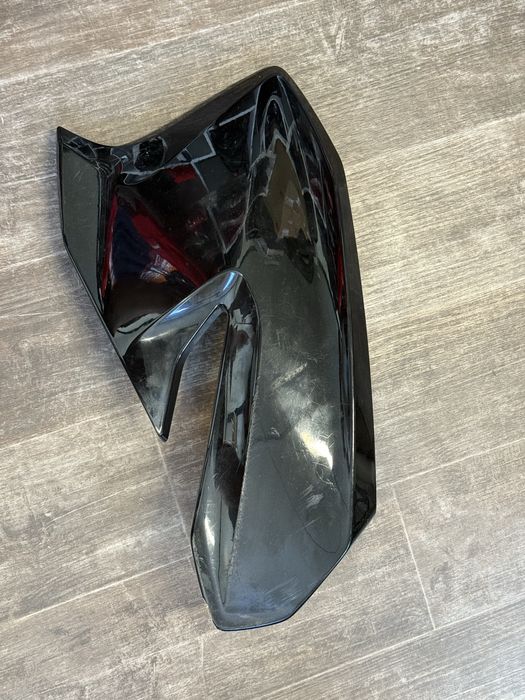 Czacha lewa owiewka honda forza 125 lub 300 rok 18-20