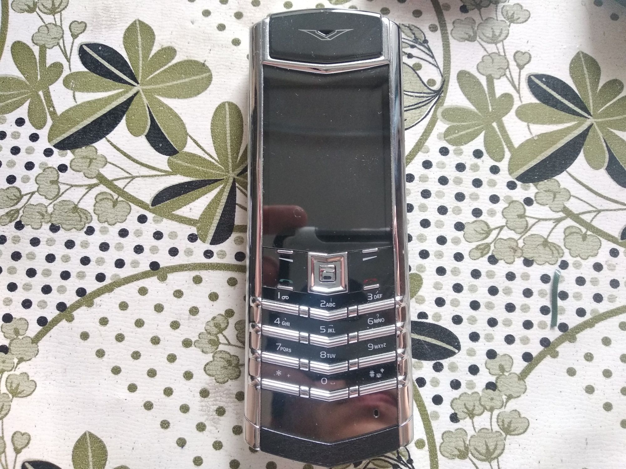 Мобильный телефон Vertu