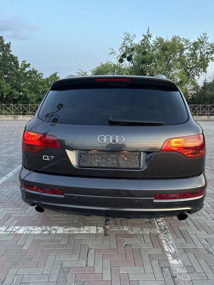 Ауди Q7 3л дизель