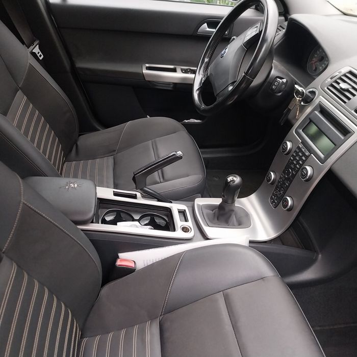 Volvo v50 moment um 1.6d