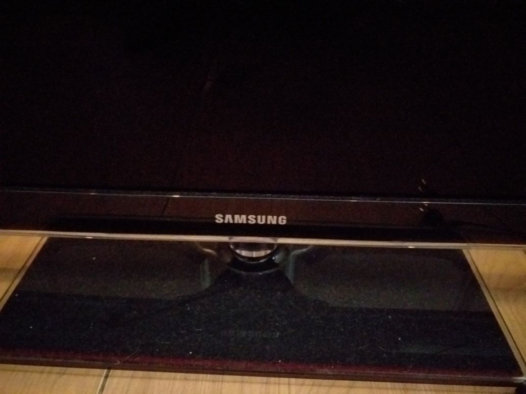 Продам  телевизор  Samsung 32 диагональ .