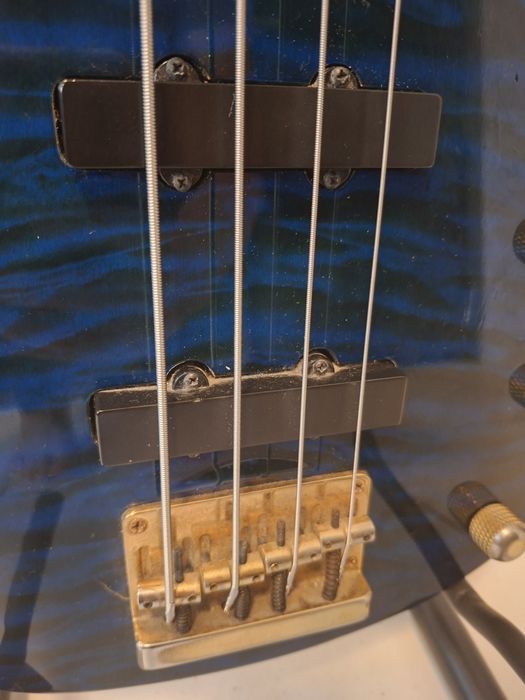 Gitara basowa Yamaha BB4G bass