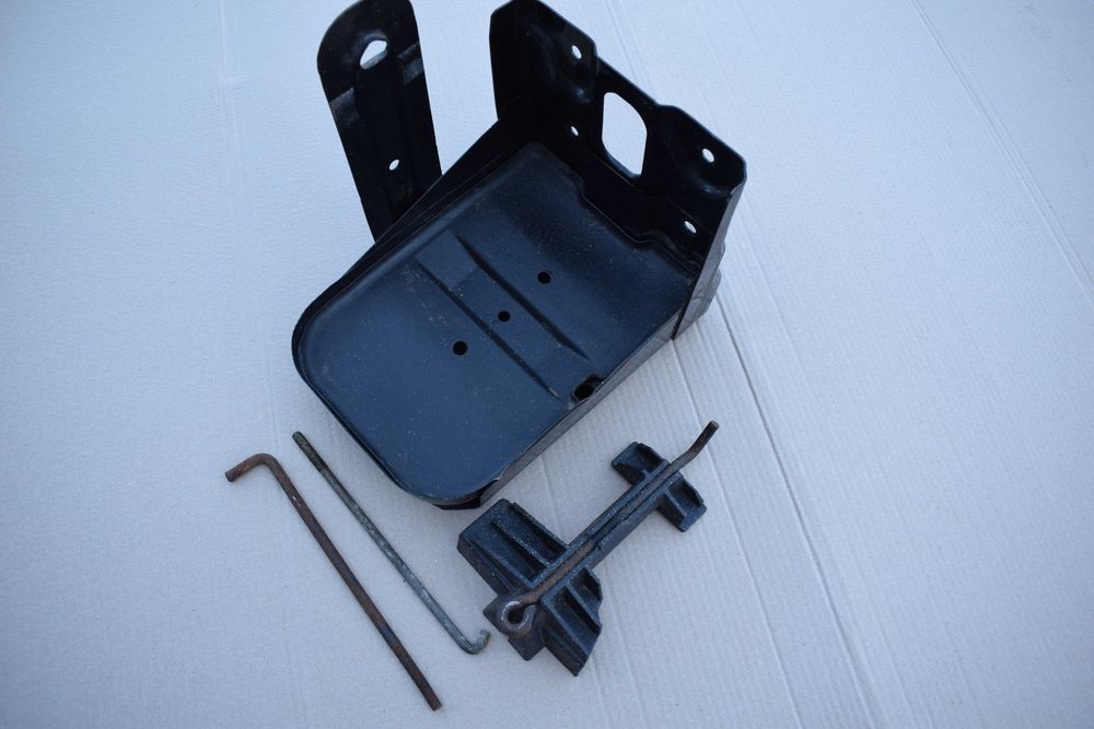 podstawa obudowa akumulatora FIAT FREEMONT 11R.