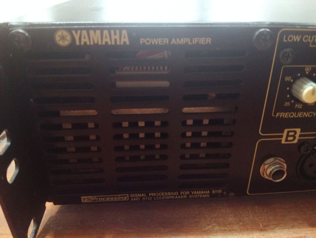 Amplificador Yamaha p2500S
