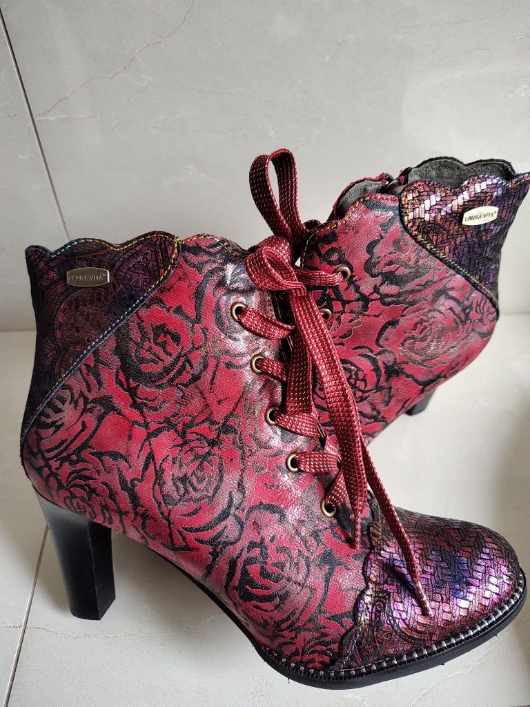 Nowe (bez metki) botki Laura Vita - r.39