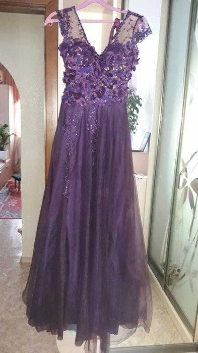 Сукня вечірня, одягала 1 раз. Стан ідеальний розмір xs-s