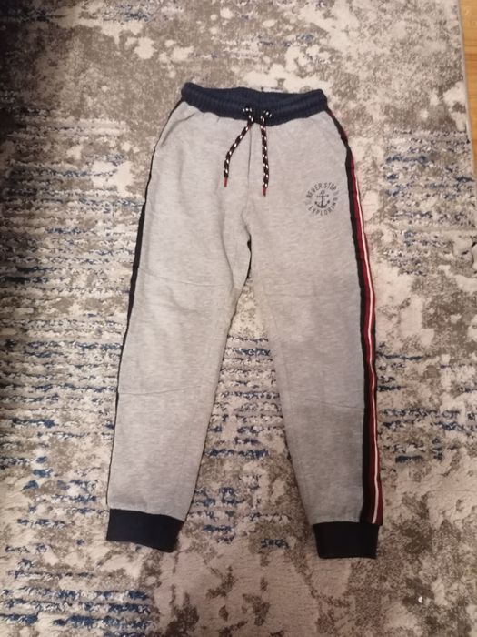 Spodnie chłopięce rozmiar 122